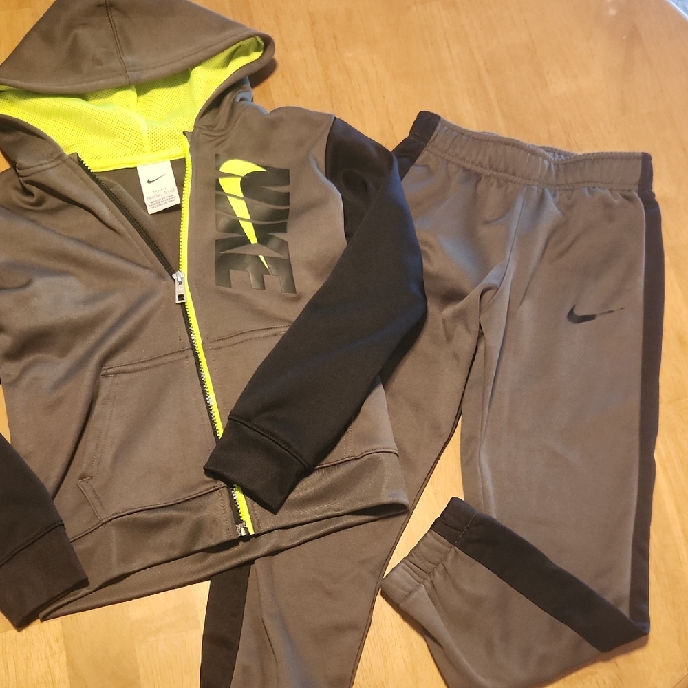 Nike Kids Gray and Black Jogger Set with Neon Accents
